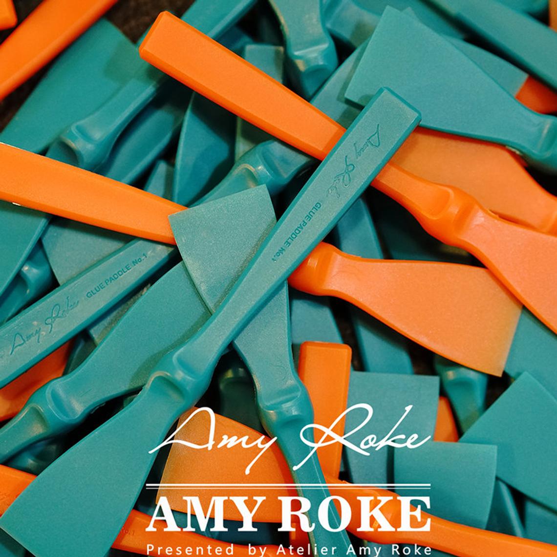 Amy Roke - Glue Spreaders
